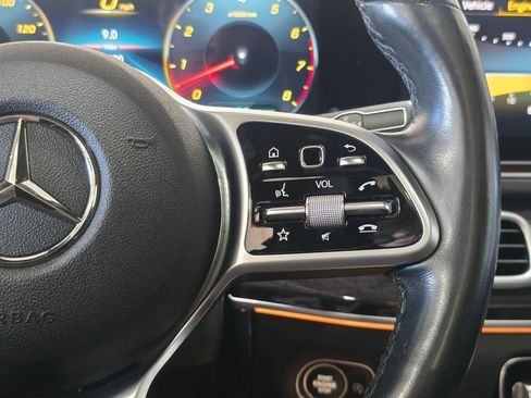 Used 2022 Mercedes-Benz GLS 450 4MATIC image 12