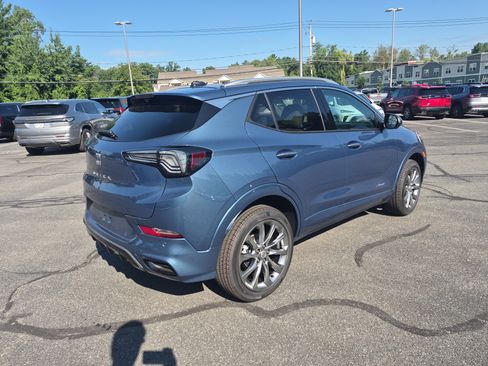 Used 2026 Buick Encore GX Avenir w/ Avenir Technology Package AWD/4WD image 5