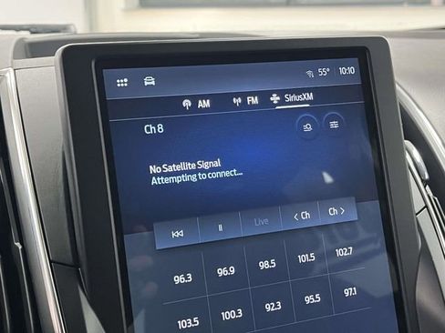 Used 2024 Ford Edge Titanium image 30