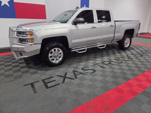 Used 2015 Chevrolet Silverado 2500 LTZ w/ Duramax Plus Package image 2
