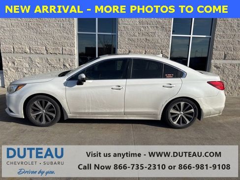 Used 2017 Subaru Legacy 2.5i Limited image 1