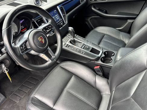 Used 2016 Porsche Macan S image 9