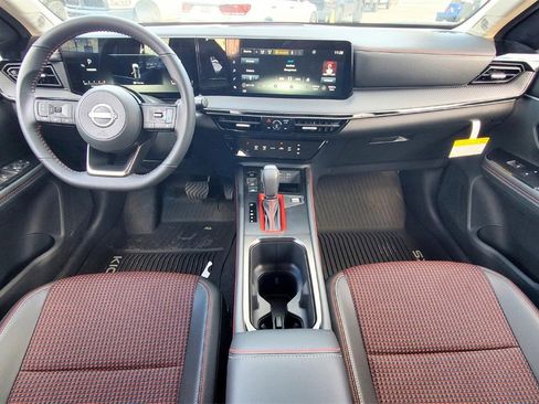 New 2025 Nissan Kicks SR w/ Illumination Package image 15