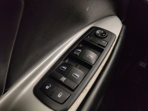 Used 2018 Dodge Journey SE w/ Popular Equipment Group image 27