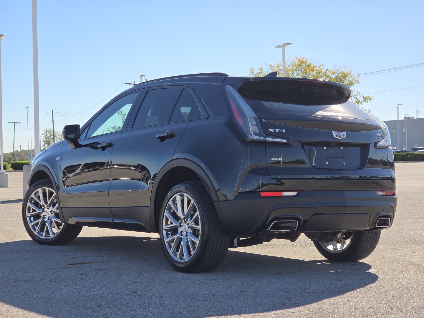 Used 2023 Cadillac XT4 Sport AWD/4WD image 16