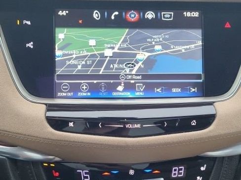 Used 2017 Cadillac XT5 Platinum w/ Driver Assist Package AWD/4WD image 10