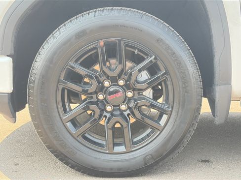 Used 2025 GMC Sierra 1500 Elevation AWD/4WD image 11
