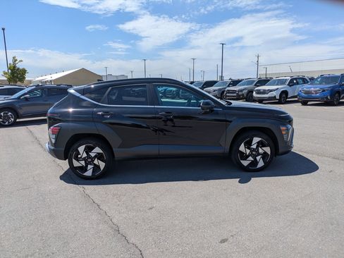 Used 2024 Hyundai Kona Limited AWD/4WD image 2