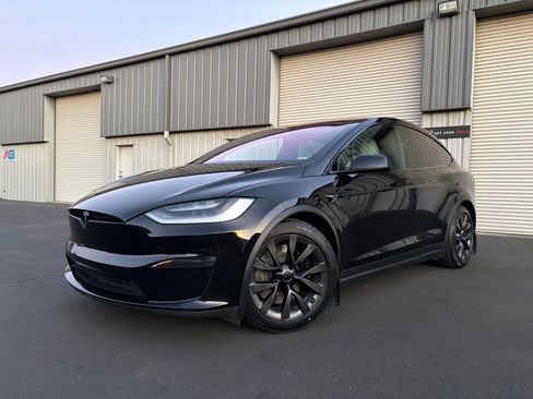 Used 2023 Tesla Model X AWD/4WD image 5