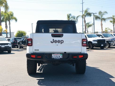 Used 2021 Jeep Gladiator Rubicon AWD/4WD image 5