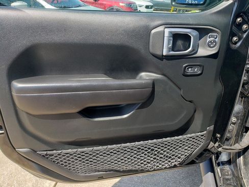 Used 2021 Jeep Wrangler Unlimited Sport AWD/4WD image 11