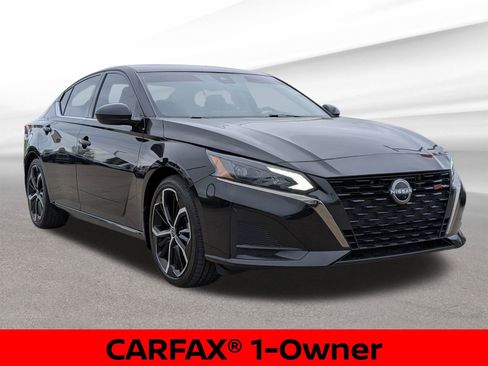 Certified 2023 Nissan Altima 2.5 SR w/ SR Premium Package FWD image 4