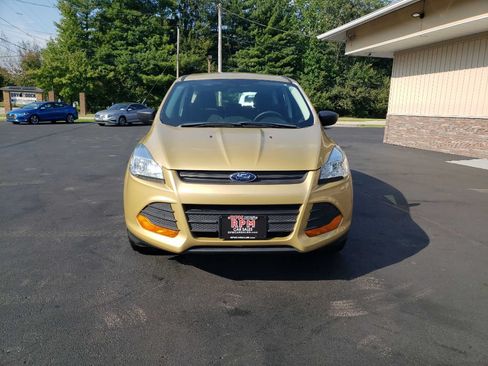 Used 2014 Ford Escape S FWD image 2