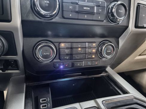 Used 2020 Ford F150 Lariat AWD/4WD image 36