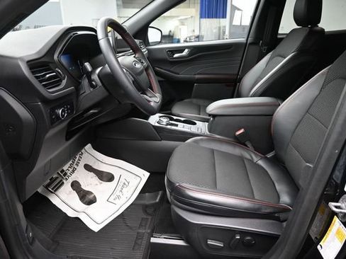 Certified 2024 Ford Escape ST-Line Select w/ Class II Trailer Tow Package AWD/4WD image 9