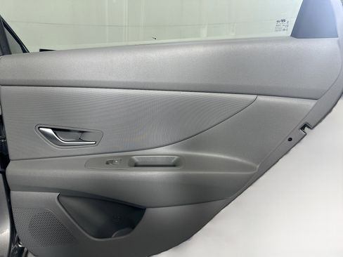 Used 2023 Hyundai Elantra SEL image 28