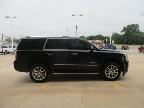 Used 2018 GMC Yukon Denali RWD image 7