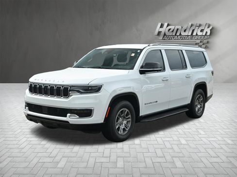 Used 2023 Jeep Wagoneer L 2WD w/ Convenience Group I image 5