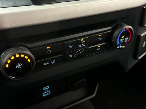 Used 2022 Ford F150 XLT image 33