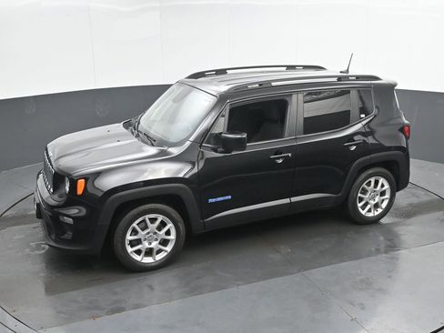 Used 2019 Jeep Renegade Latitude FWD image 28