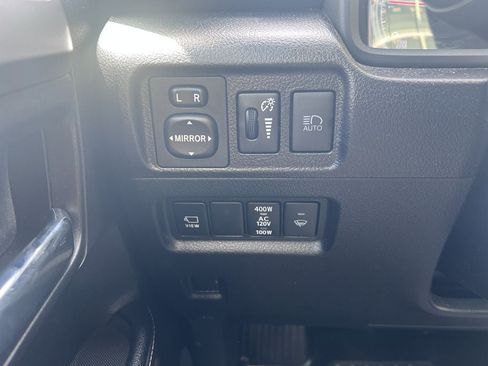 Used 2022 Toyota 4Runner Limited AWD/4WD image 27