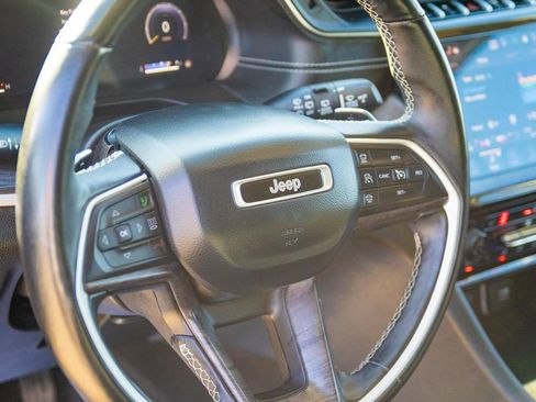 Used 2021 Jeep Grand Cherokee L Limited AWD/4WD image 31