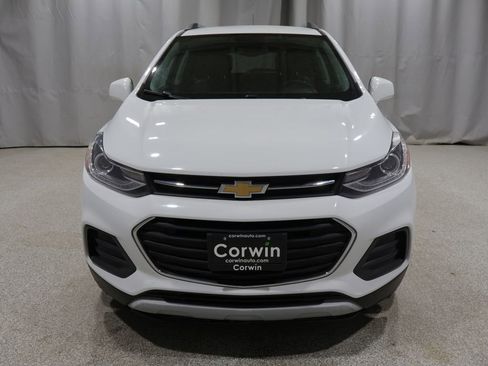 Used 2017 Chevrolet Trax LT w/ LT Convenience Package FWD image 6