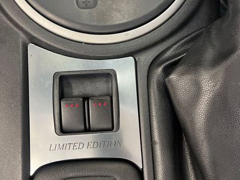 Used 2011 MAZDA MX-5 Miata Sport image 23