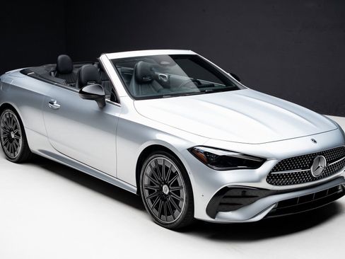 Used 2024 Mercedes-Benz CLE 300 4MATIC Cabriolet image 43