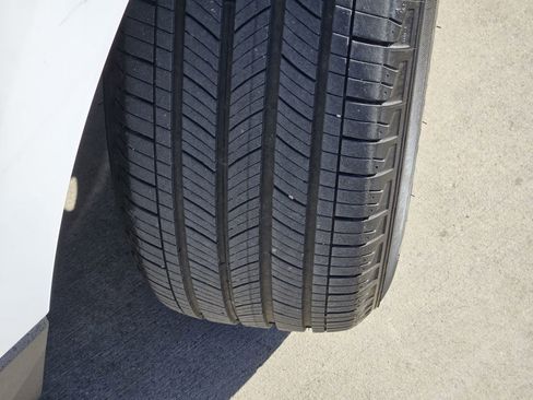 Used 2023 Chevrolet Equinox LT image 13