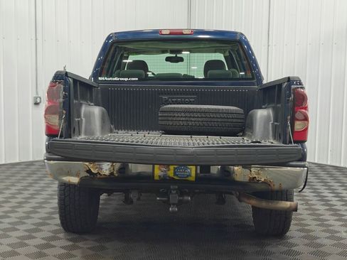 Used 2005 Chevrolet Silverado 1500 LS image 17