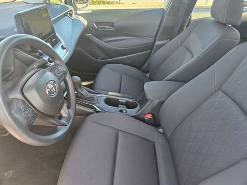 Used 2025 Toyota Corolla LE image 21