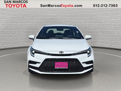 Used 2026 Toyota Corolla SE FWD image 2