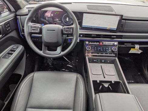 Used 2025 Hyundai Santa Fe Calligraphy image 29