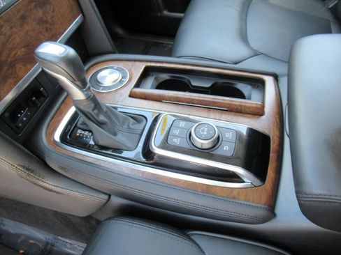 Used 2023 Nissan Armada SL w/ Cargo Package RWD image 21