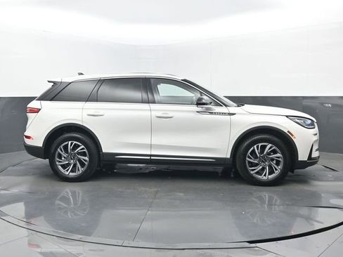 Used 2024 Lincoln Corsair AWD w/ Equipment Group 101A image 2