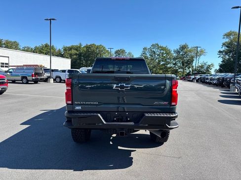 Used 2026 Chevrolet Silverado 2500 ZR2 AWD/4WD image 5