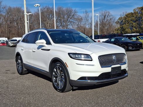 Used 2022 Lincoln Nautilus Reserve w/ Equipment Group 201A image 2