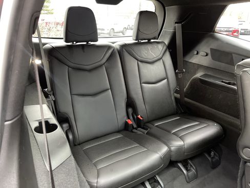 Used 2023 Cadillac XT6 Sport w/ Technology Package image 46