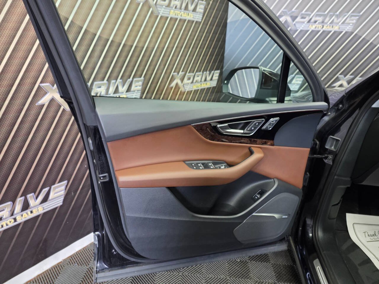 Used 2018 Audi Q7 3.0T Prestige AWD/4WD image 18