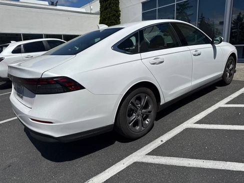 Used 2023 Honda Accord EX image 5