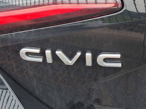 Used 2023 Honda Civic Sport image 4