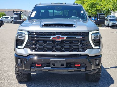 Used 2025 Chevrolet Silverado 2500 ZR2 w/ Technology Package AWD/4WD image 37