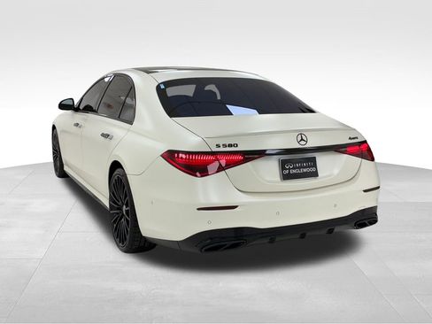 Used 2022 Mercedes-Benz S 580 4MATIC Sedan w/ AMG Line Package image 5