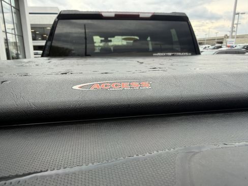 Used 2022 Chevrolet Silverado 1500 RST w/ Safety Package AWD/4WD image 12