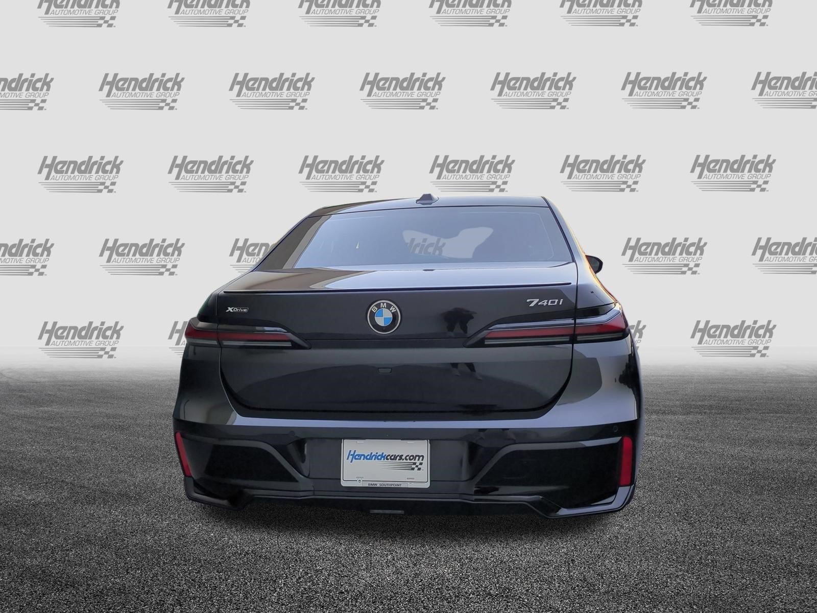 Used 2025 BMW 740i xDrive AWD/4WD image 9