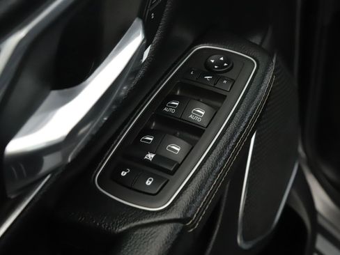 Used 2022 RAM 1500 Laramie w/ Sport Appearance Package image 6