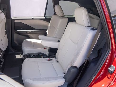 New 2026 Lexus TX 550h AWD Plug-In Hybrid image 19