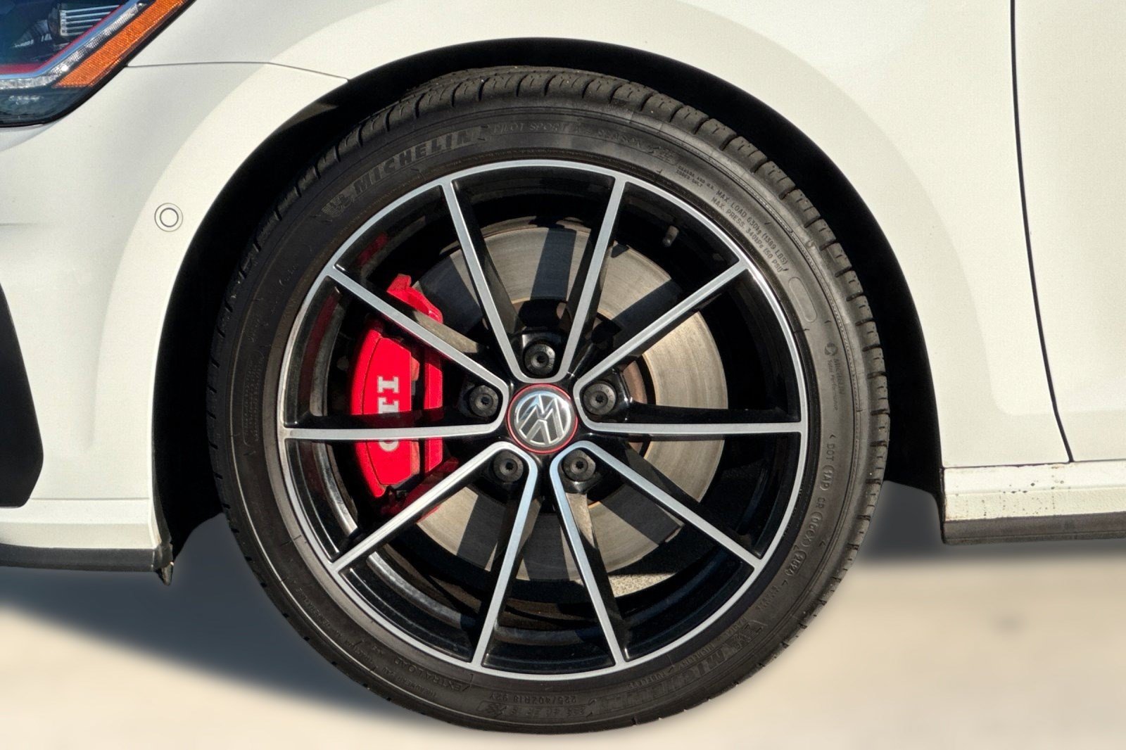 Used 2021 Volkswagen GTI Autobahn FWD image 12
