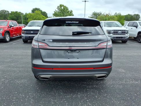 Used 2022 Lincoln Nautilus FWD w/ Premium Package image 4
